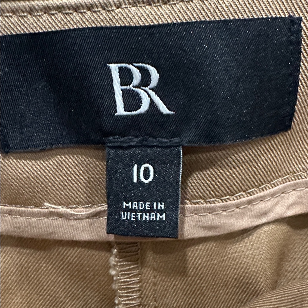 Banana Republic Cropped Wide-Leg Pants in Olive - Picture 7 of 10